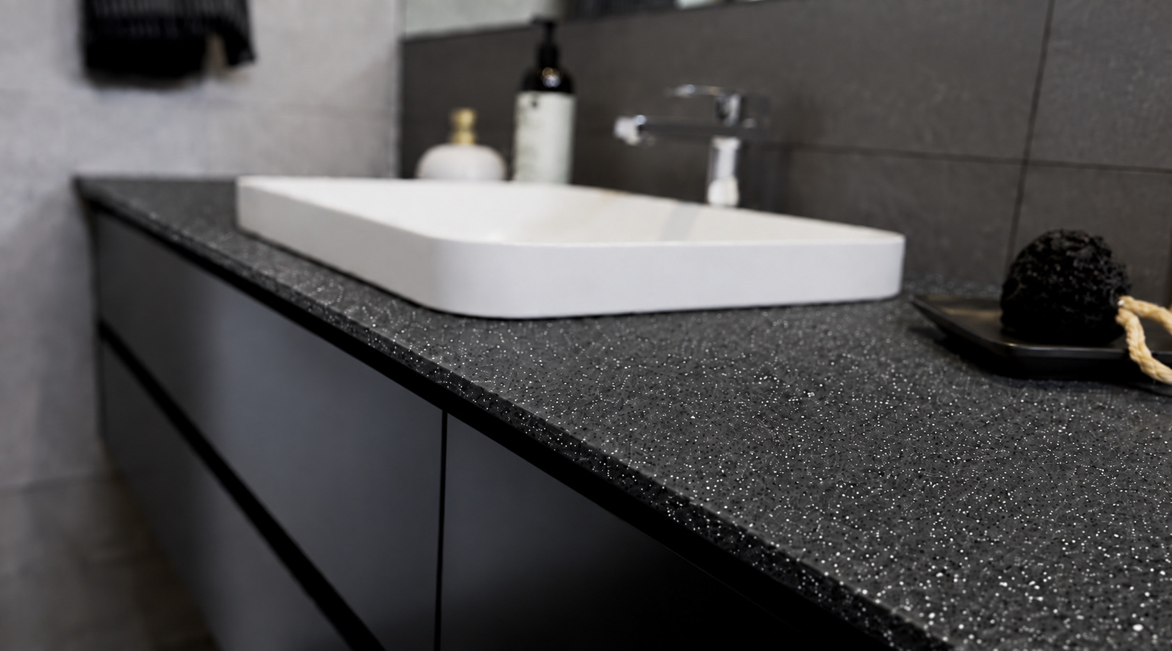 Grunor bathroom worktop in the Black Stone finish